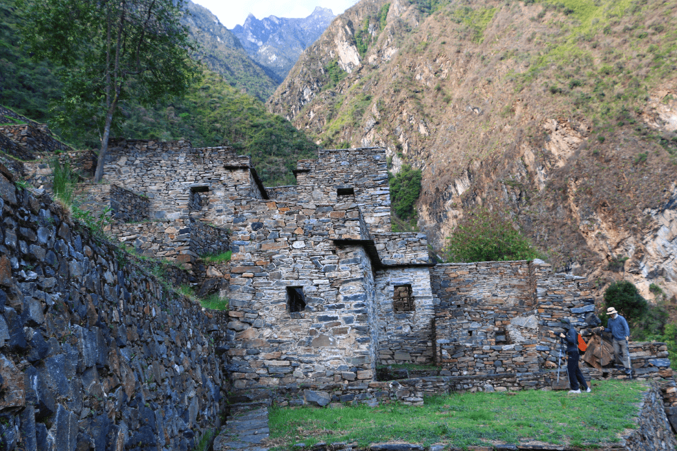 Ruins exploration, choquequirao trek